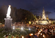 Poderosa Oración de la noche a la Virgen de Lourdes