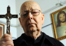 Padre Gabriele Amorth, exorcista