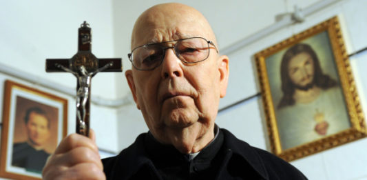 Padre Gabriele Amorth, exorcista