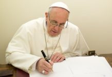 Papa Francisco no a las historias falsas y destructivas, narrar el bien que une2