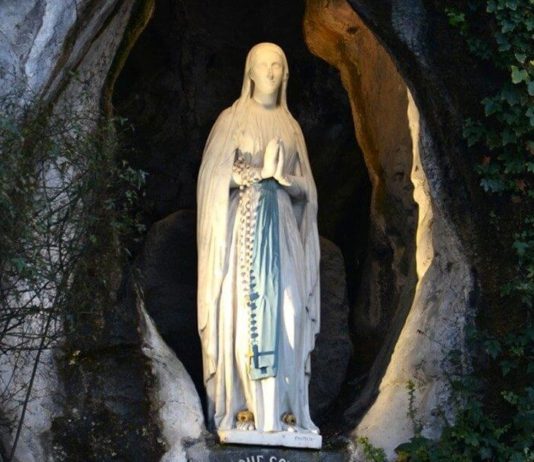 Poderosa Oración de la noche a la Virgen de Lourdes. Reza hoy, 25 de Enero 2020